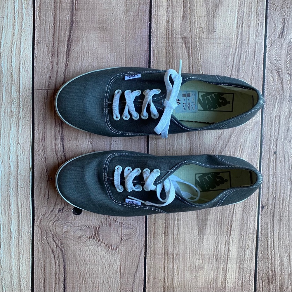 Vans The Authentic Lo Pro Women’s 8.5 Grey